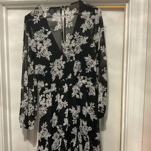 V neck keyhole back dress